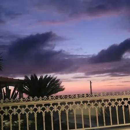 Oceanview Sunset Retreat *