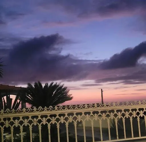 Oceanview Sunset Retreat *