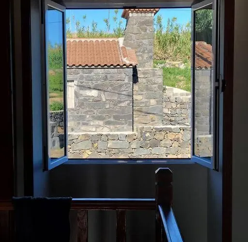 Oceanview Sunset Retreat Holiday home Pilar